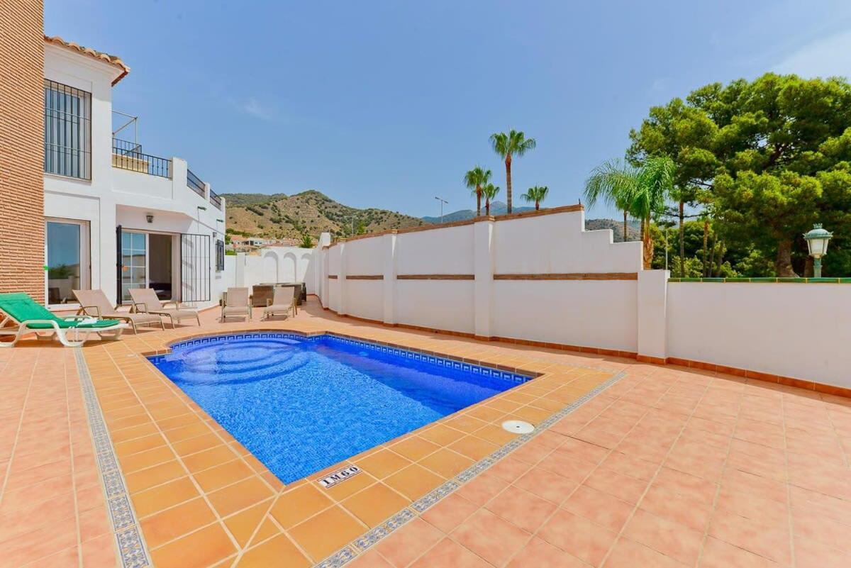 Villa Oasis Nerja Buitenkant foto